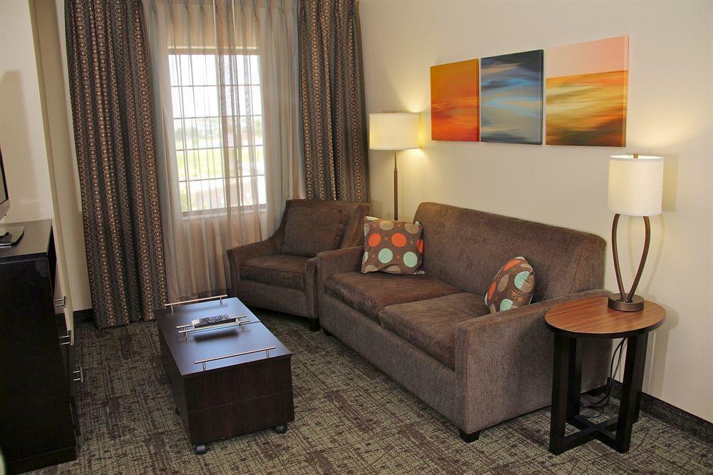Staybridge Suites Bismarck By Ihg מראה חיצוני תמונה