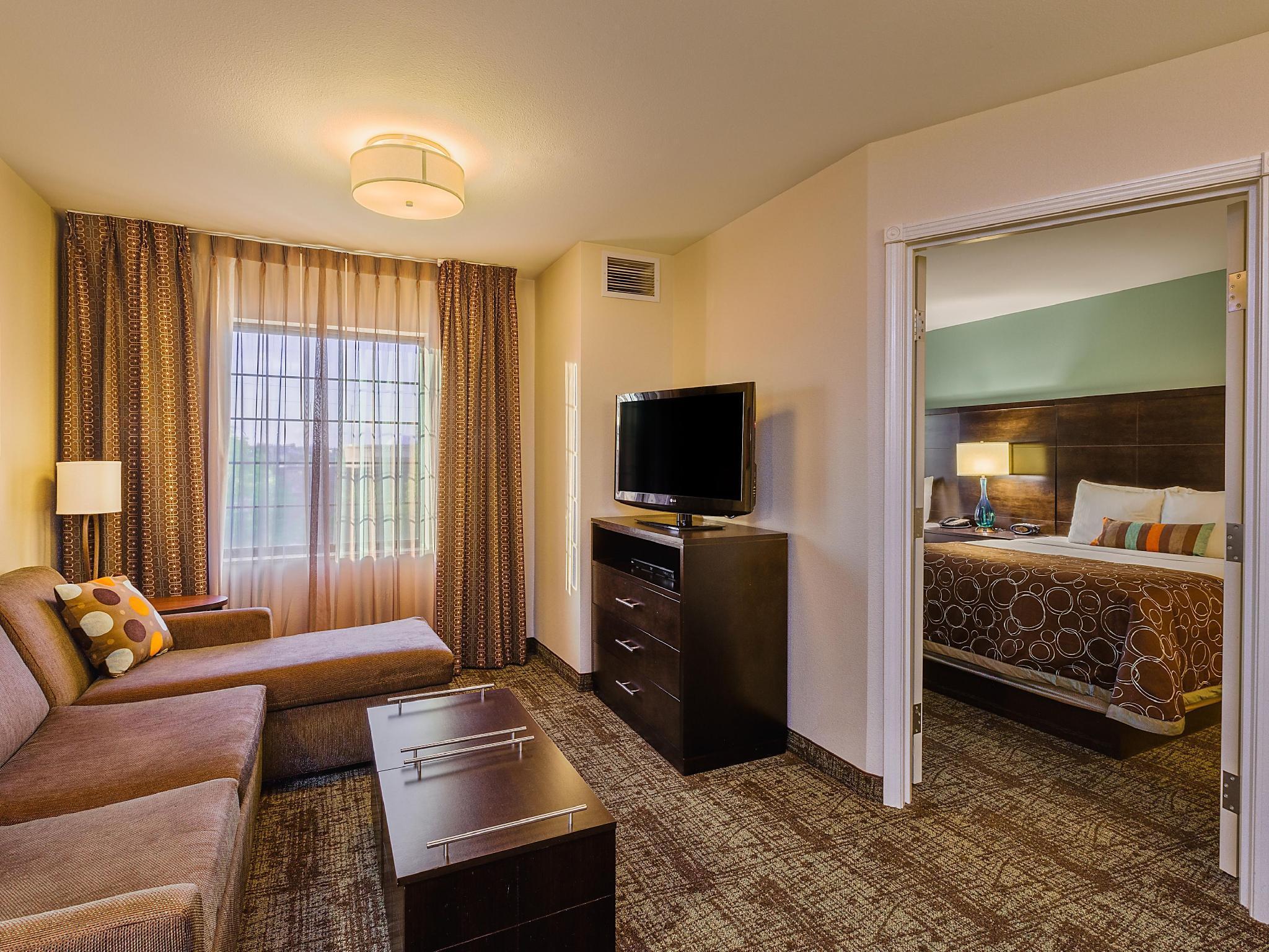 Staybridge Suites Bismarck By Ihg מראה חיצוני תמונה