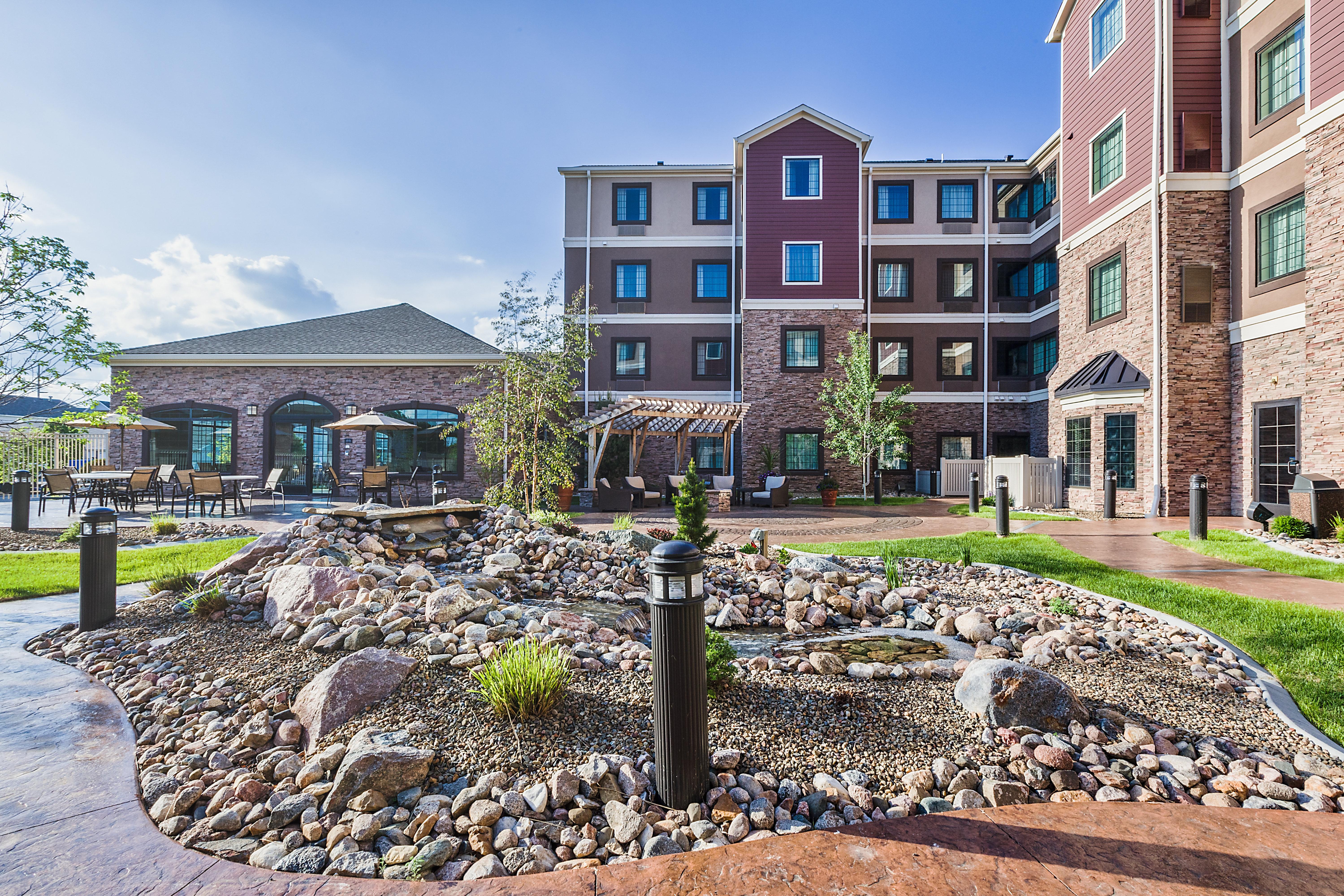 Staybridge Suites Bismarck By Ihg מראה חיצוני תמונה