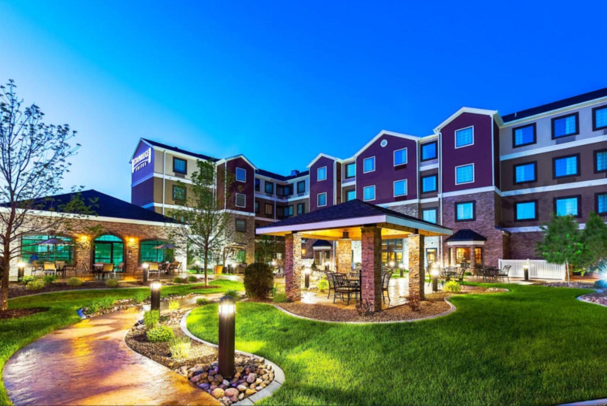 Staybridge Suites Bismarck By Ihg מראה חיצוני תמונה