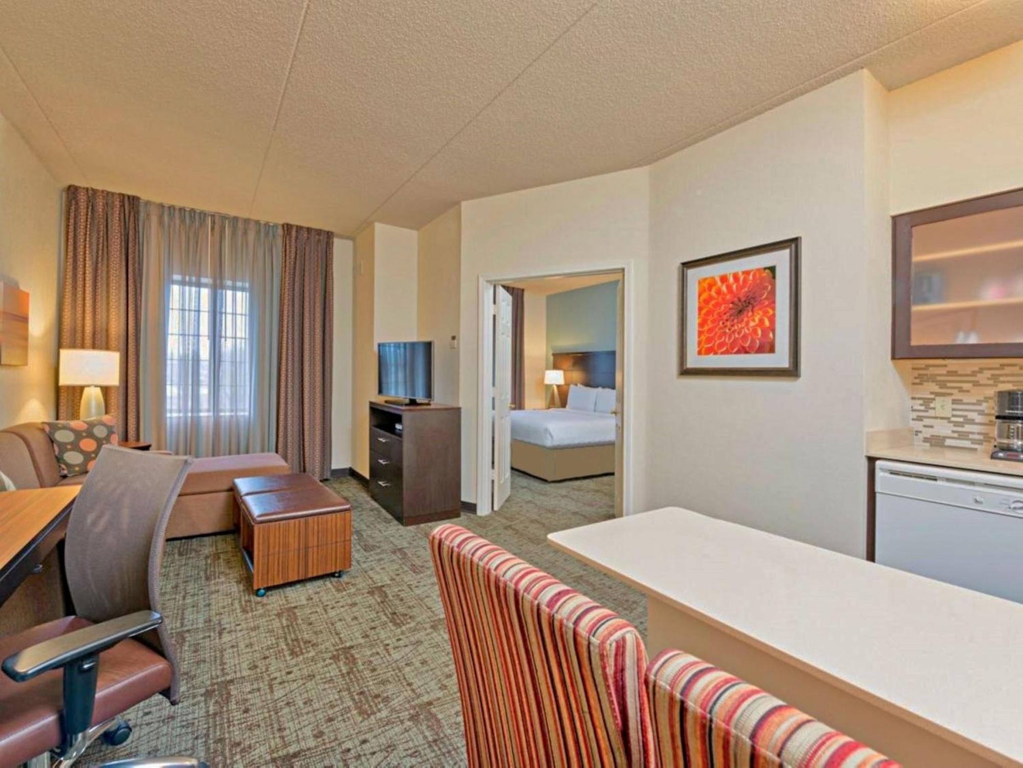 Staybridge Suites Bismarck By Ihg מראה חיצוני תמונה