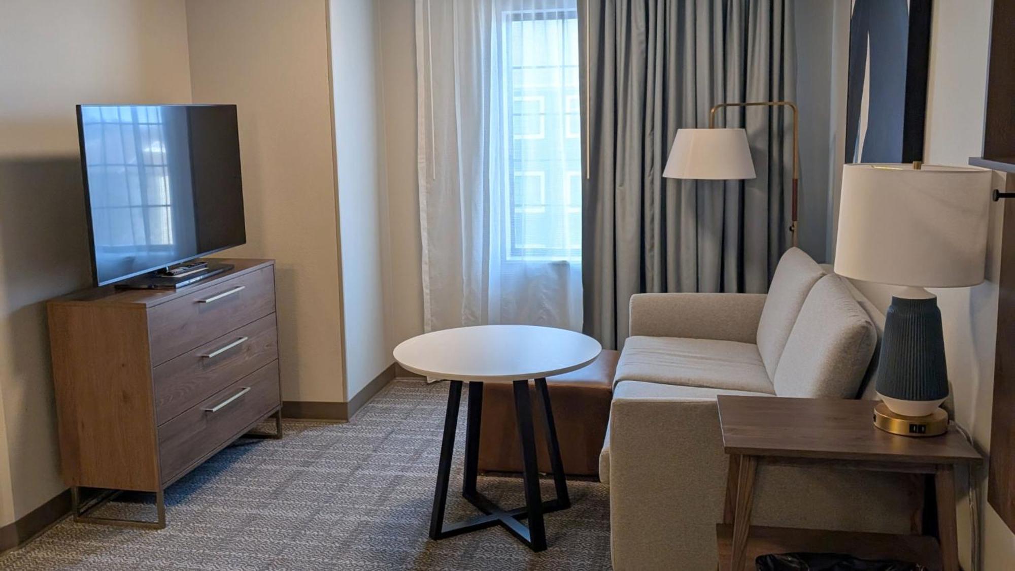 Staybridge Suites Bismarck By Ihg מראה חיצוני תמונה