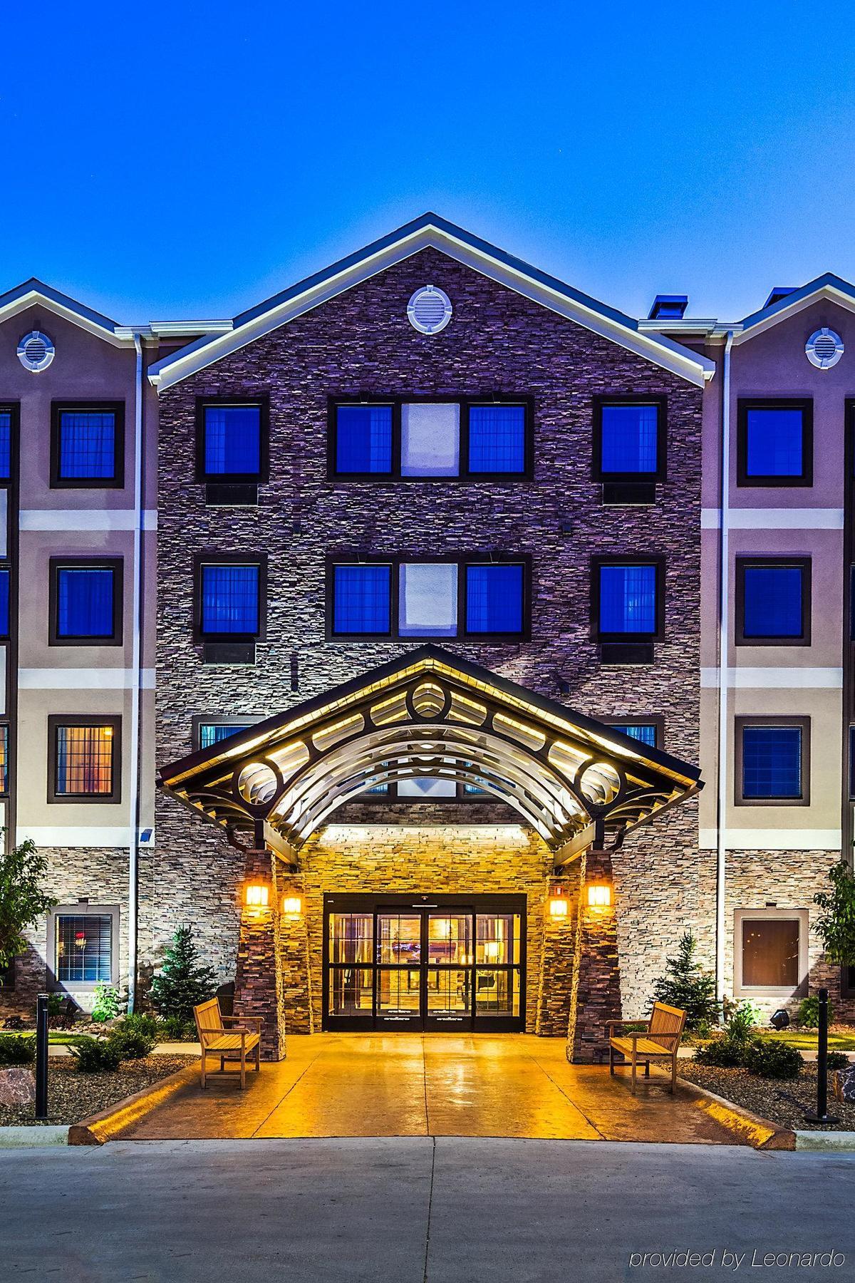 Staybridge Suites Bismarck By Ihg מראה חיצוני תמונה