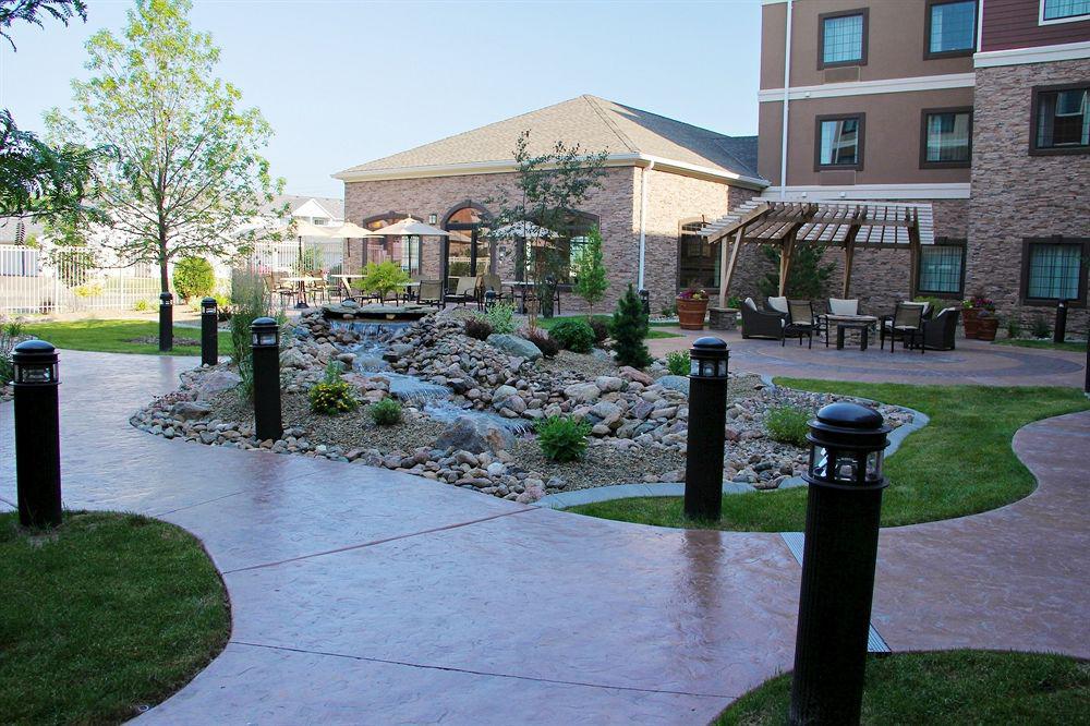 Staybridge Suites Bismarck By Ihg מראה חיצוני תמונה